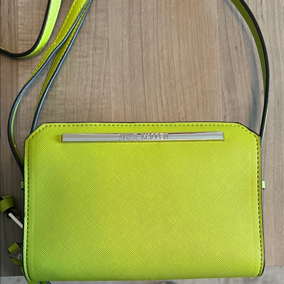 Steve Madden Handbags - Steve Madden Neon Green Crossbody Bag